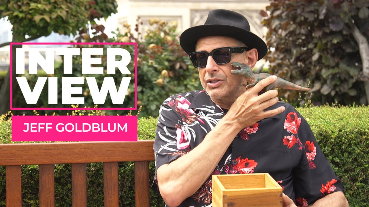 Jeff Goldblum : un T-Rex, un alien, des dents, un cigare... L'acteur revisite sa filmographie dans la Ciné box