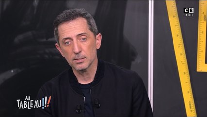 Au tableau : Gad Elmaleh évoque avec émotion le fils qu'il a eu avec Charlotte Casiraghi