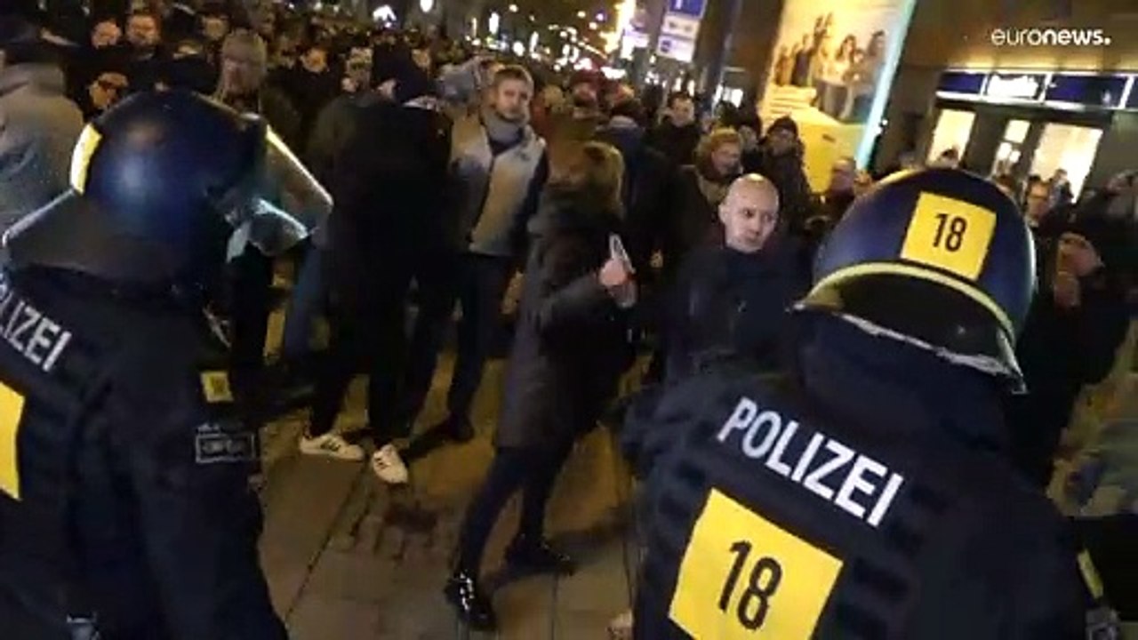 Covid-19 in Deutschland: 356 Tote - Verharmlost Polizei Proteste?