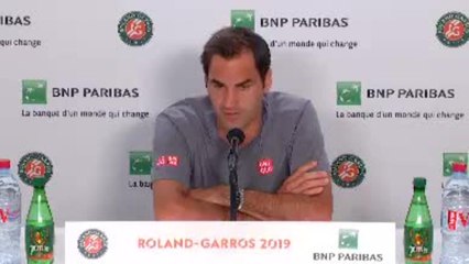Roland-Garros - Federer analyse le jeu au fond de Wawrinka sur terre battue