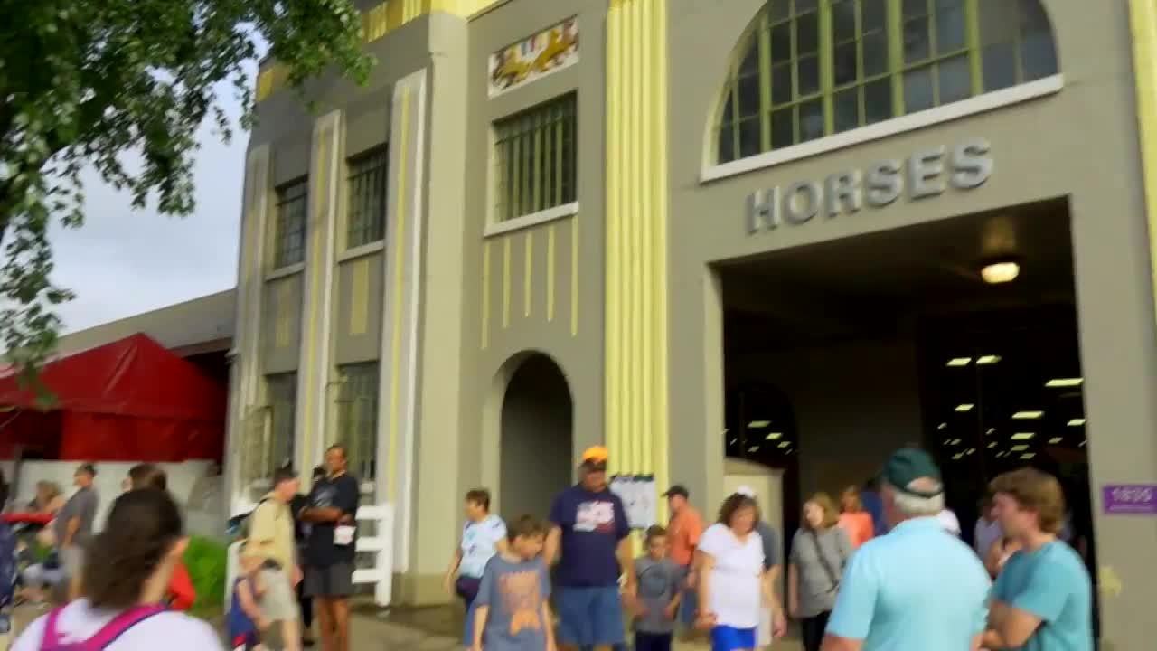 Exclu. Enquête exclusive (M6) : ces Français découvrent la plus importante foire des Etats-Unis, grande comme quatre fois la taille de l'aéroport de Roissy