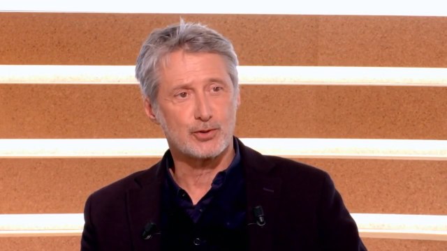 Antoine de Caunes descend Harvey Weinstein : Ce fil de p*te ? J’espère qu’il va manger sa race