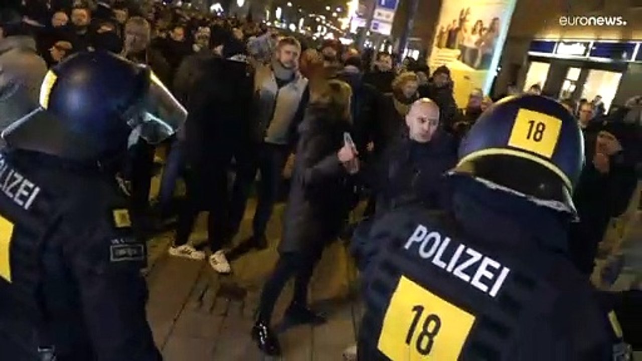 'Rechtsextremisten und Querdenker im Blick': Gewalt bei Corona-Protesten