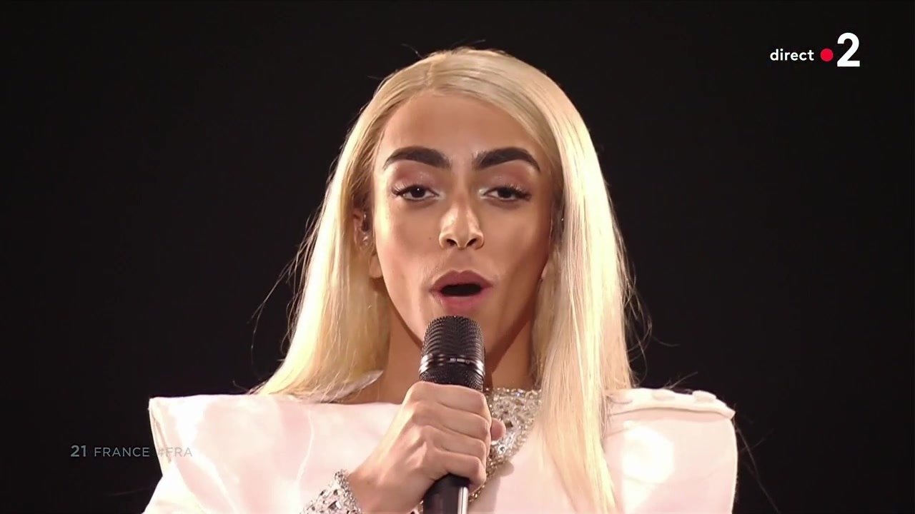 Eurovision 2019 : Bilal Hassani interprète "Roi" pendant la finale