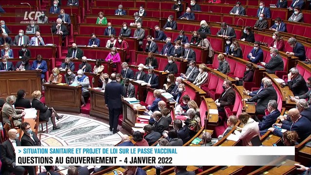 Pass vaccinal: Jean Castex tonne que l'interruption des débats est purement irresponsable