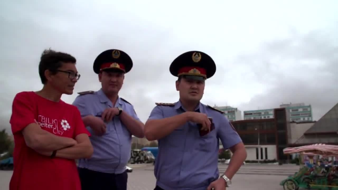 Exclu. Enquête exclusive (M6) : en reportage au Kazakhstan, le journaliste de l'émission se fait arrêter par la police