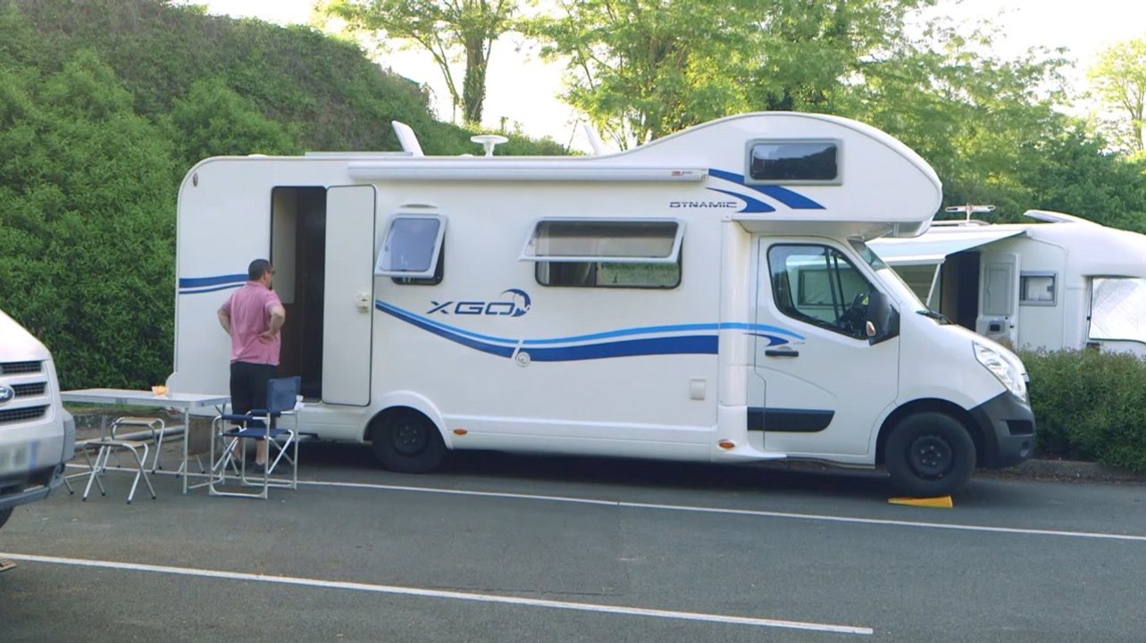 Exclu. Les vacances préférées des Français : en camping-car, ils se retrouvent sans électricité !