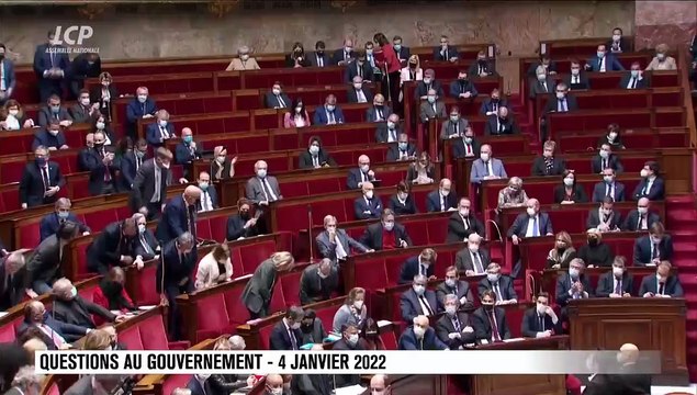 Le Premier ministre Jean Castex dénonce comme des violences inacceptables les agressions et les menaces de mort contre des élus, promettant de punir ces actes ignobles