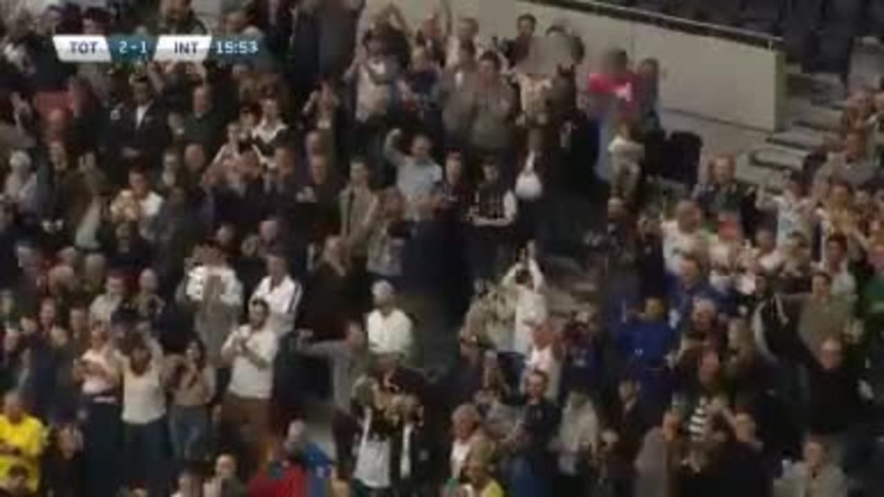 Tottenham - Le superbe geste de Keane dans le match des légendes !