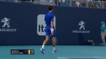 Miami - Djokovic sorti par Bautista-Agut