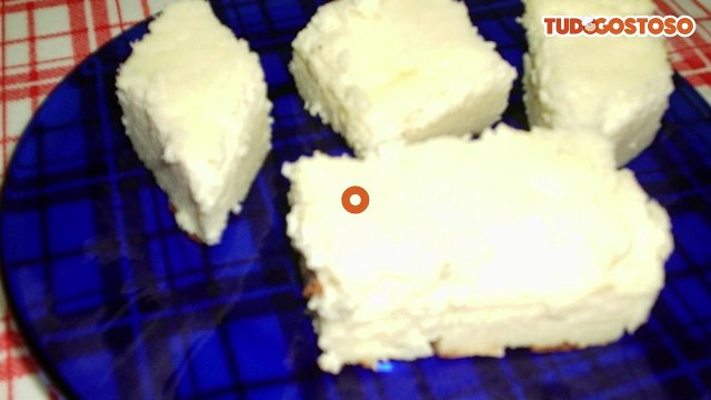 Torta de ricota com passas