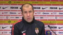 26e j. - Jardim ravi de la performance de Subasic