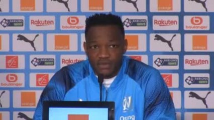 27e j. Mandanda : ''Le brassard me fait du bien''