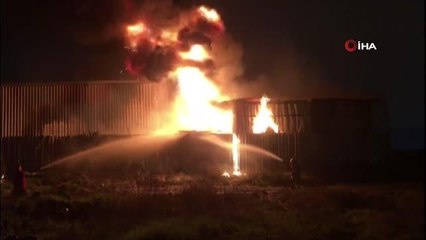 Son dakika! Sancaktepe'de geri dönüşüm deposunda yangın