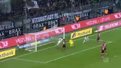 16e j. - M'Gladbach renoue avec la victoire grâce à Hazard et Plea