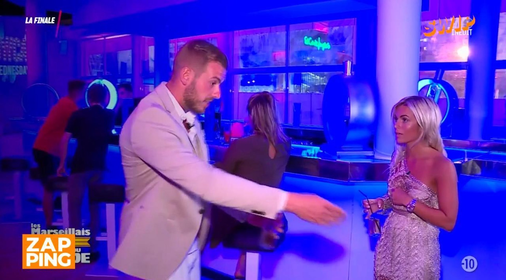 Julien Bert Et Carla Moreau En Couple Julien Bert et Carla Moreau au bord de la rupture dans Les Marseillais VS  le reste du monde - Vidéo Dailymotion