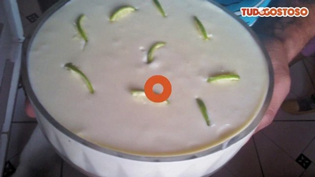 Mousse de limão feito à mão