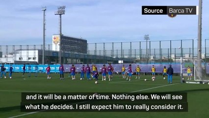 Xavi urges Dembele to remain at Barcelona