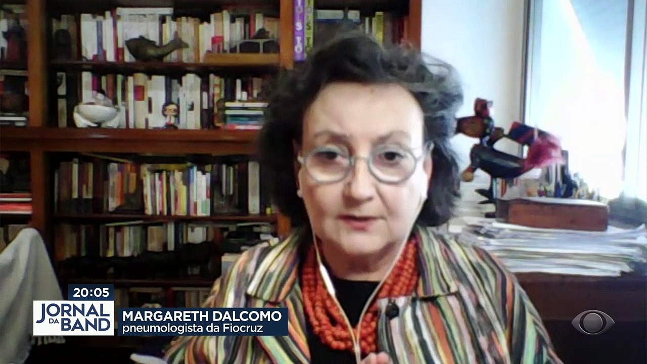 Puxado pelos Estados Unidos, o mundo bateu mais um recorde de casos de covid em 24 horas. É o efeito da variante ômicron, que é mais transmissível, mas menos agressiva.