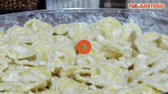 Macarrão ao molho Alfredo