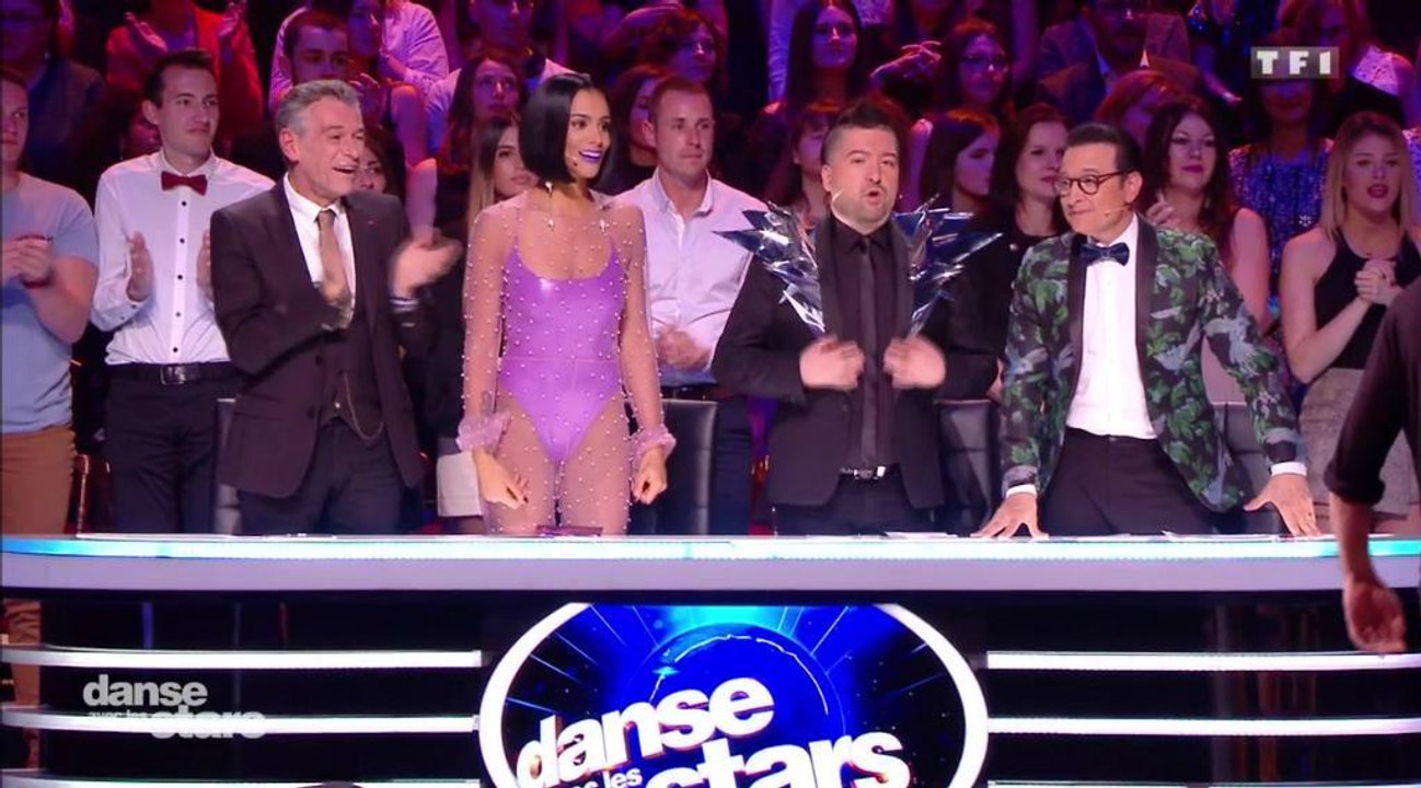 La tenue "maillot de bain" de Shy'm dans Danse avec les stars très critiquée sur Twitter