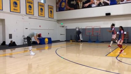 Warriors - Steph Curry s'éclate avec les Harlem Globetrotters