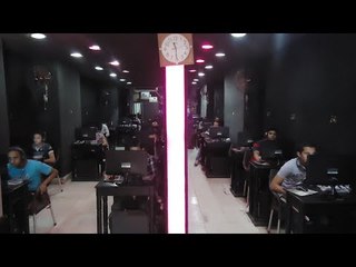 ماذا يفعل المصريون على الإنترنت فى الساعة الواحدة؟