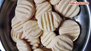 Pão de queijo fácil e delicioso