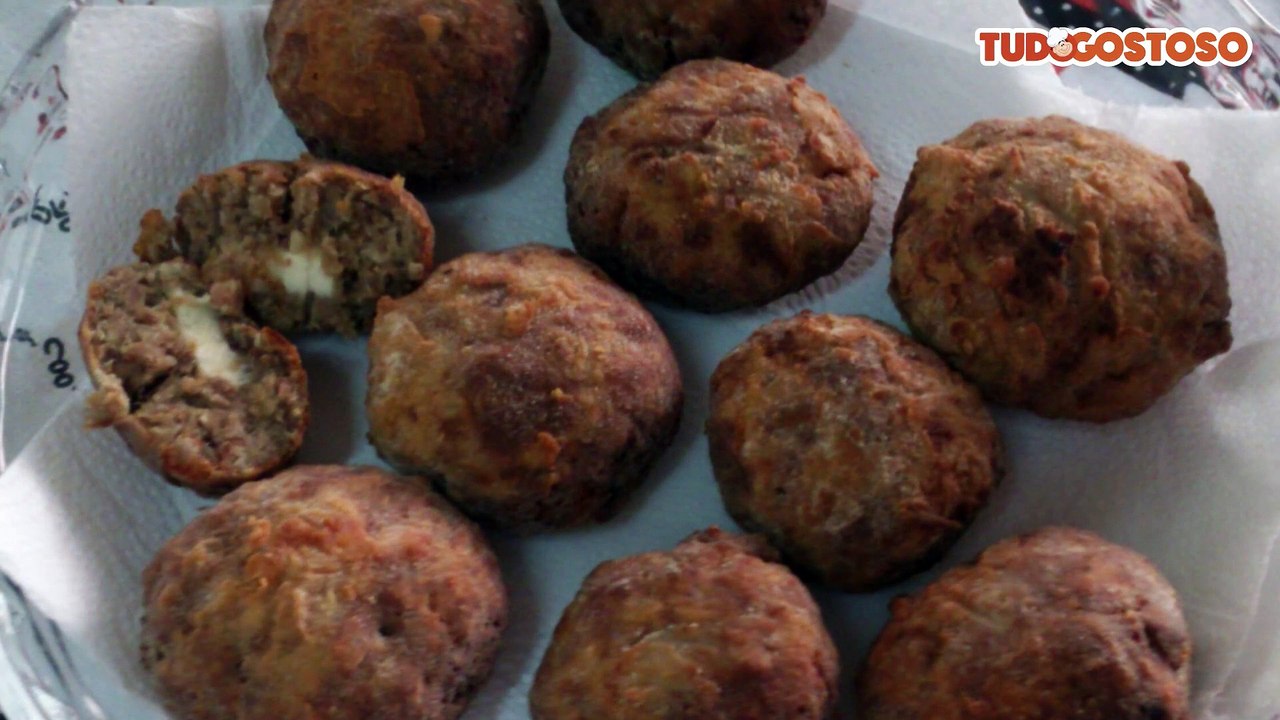 Croquete de carne assada (sobra de churrasco) muito fácil e uma delícia