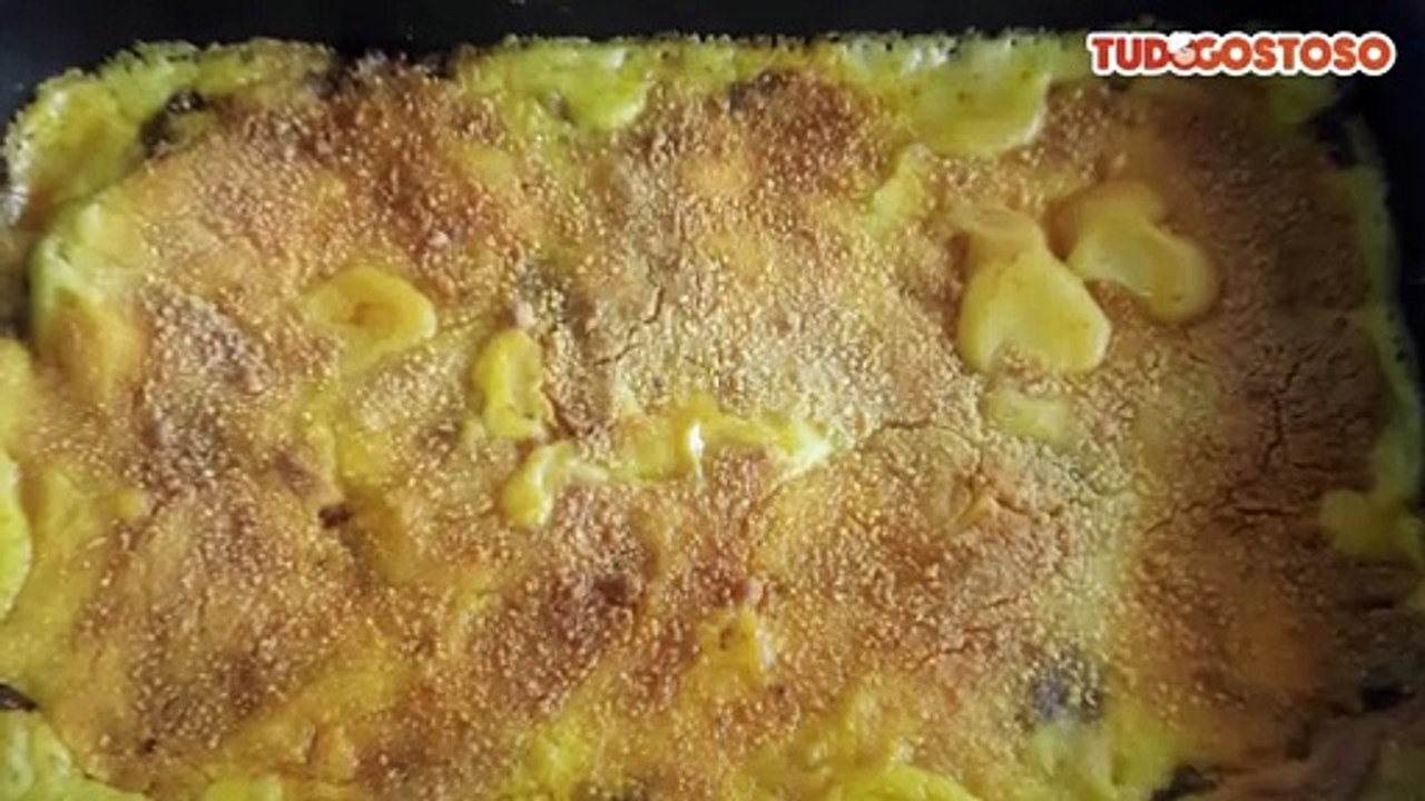 Escondidinho de carne moída e mandioquinha salsa