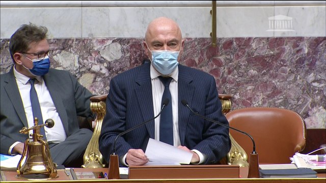 Pass vaccinal: la sortie d'Emmanuel Macron sur les non-vaccinés entraîne une nouvelle suspension de séance à l'Assemblée