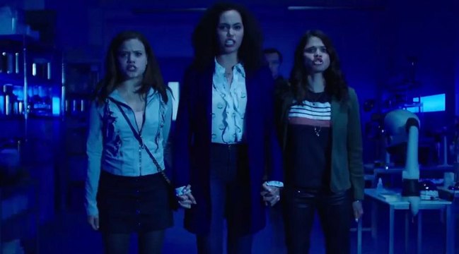 Charmed : les trois sorcières attaquent un démon dans un trailer du reboot