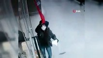 Türk bayrağını indirmeye çalışan kadın kameraya böyle yakalandı