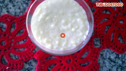 Arroz doce com coco ralado