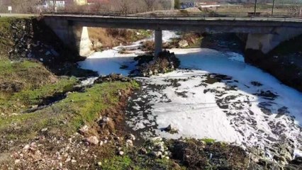 Türkiye'nin tersine akan tek akarsuyu olan 'Tersakan Çayı' kirlilikten köpürdü