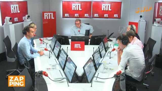 Ça m'emmerde : Charles Aznavour dénonce les faux-amis de Johnny Hallyday apparus après sa disparition