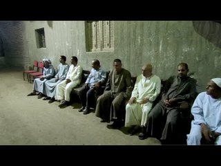 والد الطفل محمد ضحية التنمر يتلقى عزاء نجله في المنيا