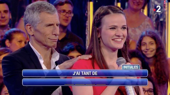 Massée par Nagui, Valentine fait des jaloux dans N'oubliez pas les paroles