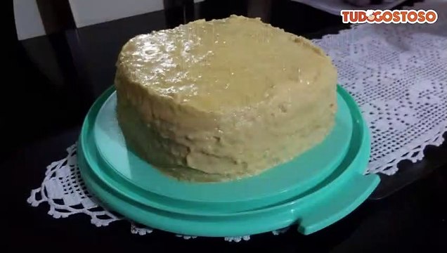 Bolo de milho mais que fofinho com cobertura de creme de milho