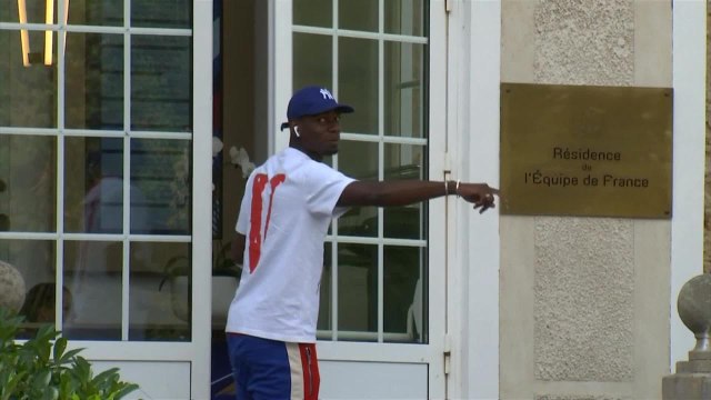 Bleus - L'arrivée des joueurs à Clairefontaine