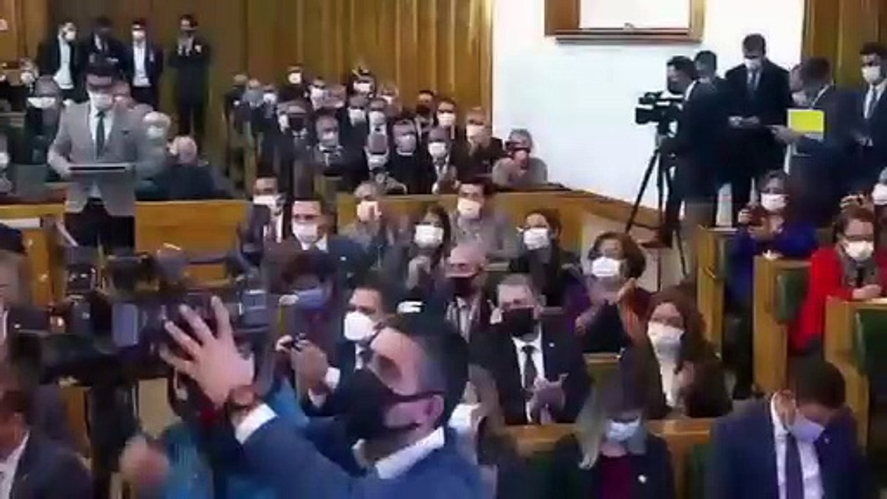 Akşener’den Erdoğan’a: Senin de gözlerin ışıldıyor mu?