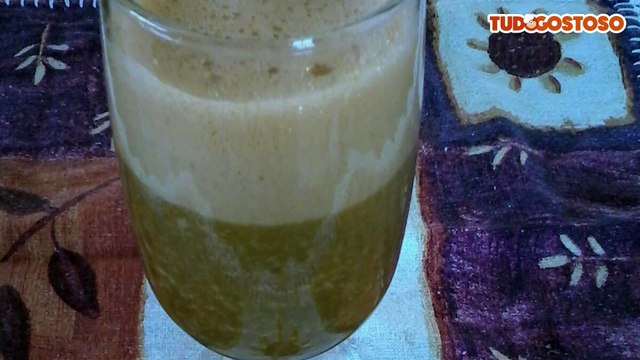 Suco de couve com cenoura e laranja