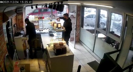 SULTANGAZİ'DEKİ HIRSIZLIKLAR KAMERADA