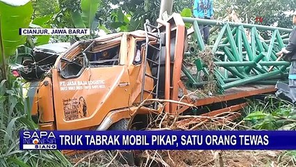 Video herunterladen: Tabrakan Antara Truk dan Mobil Pikap di Cianjur Menewaskan 1 Orang, Diduga Akibat Truk Rem Blong!