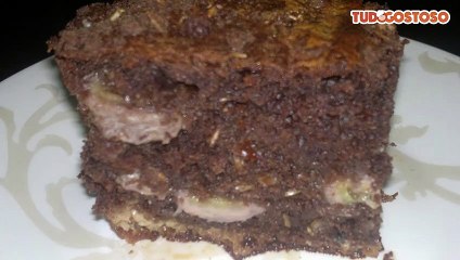 Bolo de chocolate com banana