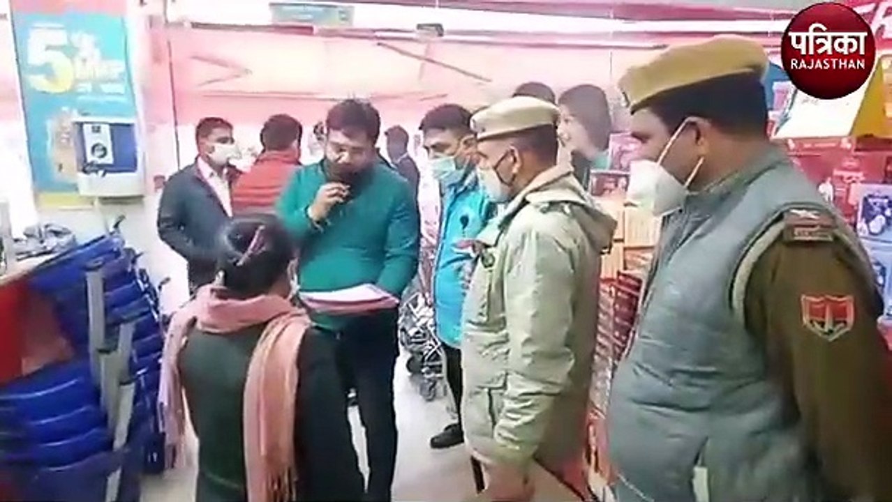 कोरोना गाइडलाइन की पालना करवाने बाजार में उतरी प्रशासन की टीम