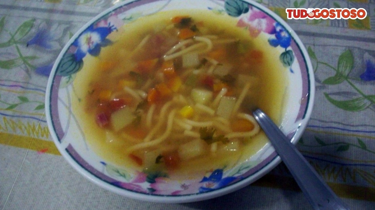 Sopa de legumes na panela de pressão