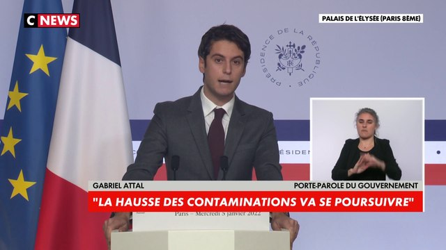Gabriel Attal : «Omicron serait deux à trois fois moins sévère que le variant Delta»