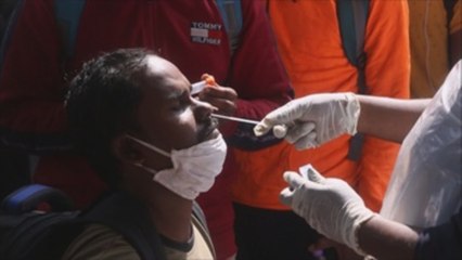 La tercera ola del coronavirus se asienta en India con 35 millones de casos