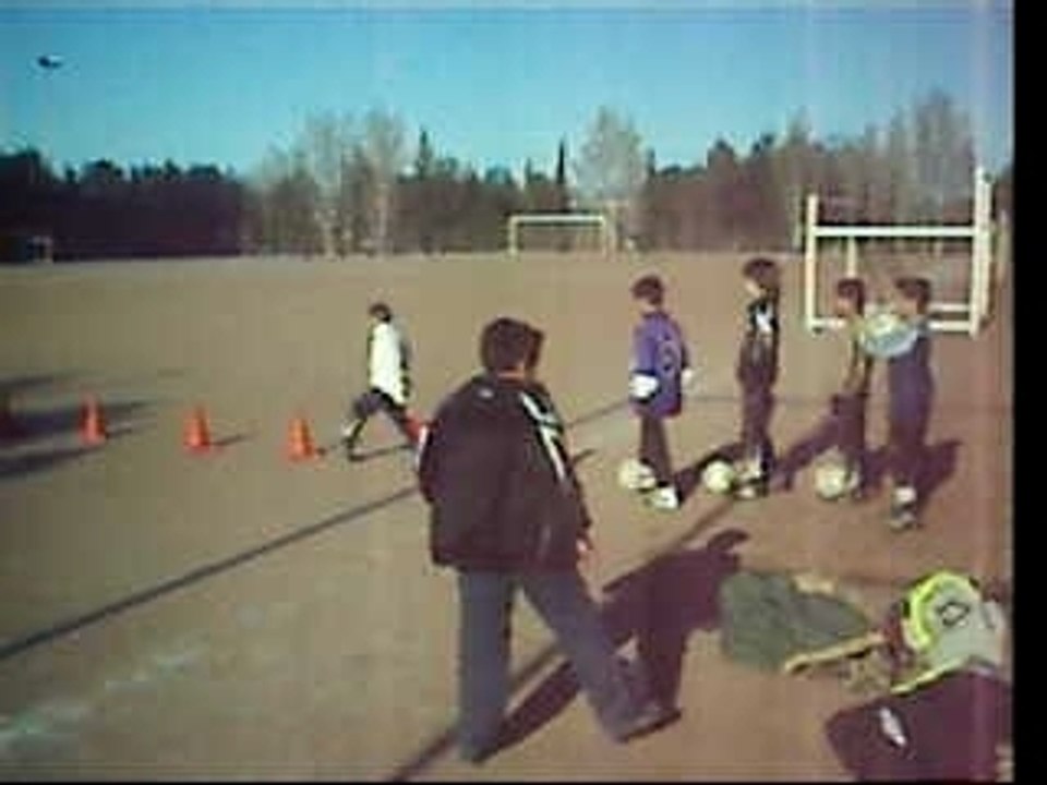 les poussins 2 de st martin gazelec a l entrainement